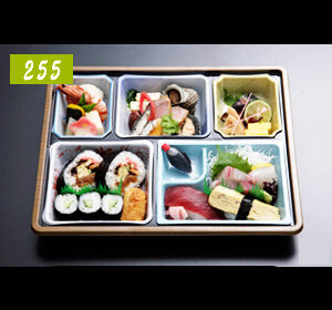 255 会席箱膳 2,754円（税込）